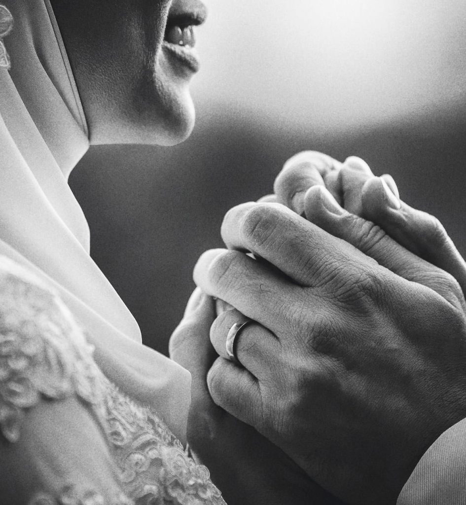Couple connection in their wedding day session in Sweden Malmö